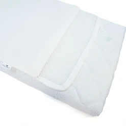 ABZ Peutermatras 70 x 140 cm Witte Panter Koudschuim Met Ventilerende Airgosafe Topper