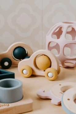 Baby's Only Speelgoed Auto Okergeel