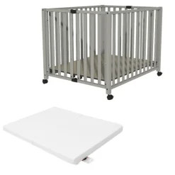 Bebies First Baby Box Met Wieltjes Sarah Clay 76 x 95 cm Met Matras