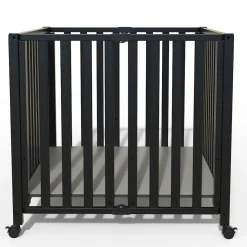 Bebies First Baby Box Met Wieltjes Sarah Zwart 76 x 95 cm