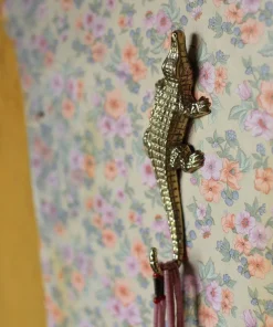 Doing Goods Wandhaak Chewy Crocodile