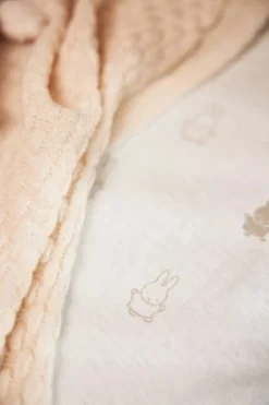 Jollein Hoeslaken Jersey 40/50x80/90cm Happy Miffy Nougat