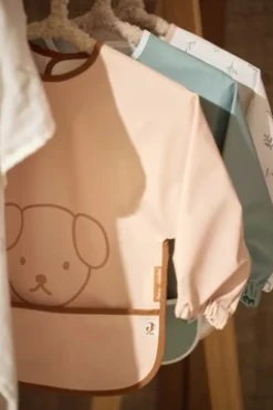 Jollein Slab Met Mouwen Waterproof MIffy Peekaboo Wild Rose