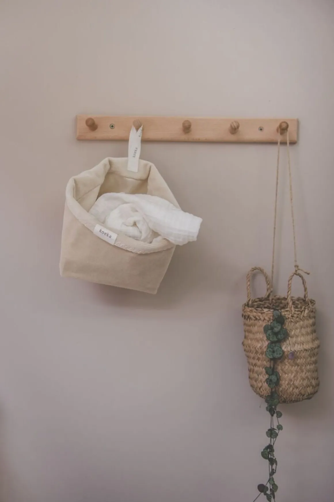 Koeka Commodemandje Oddi Warm White