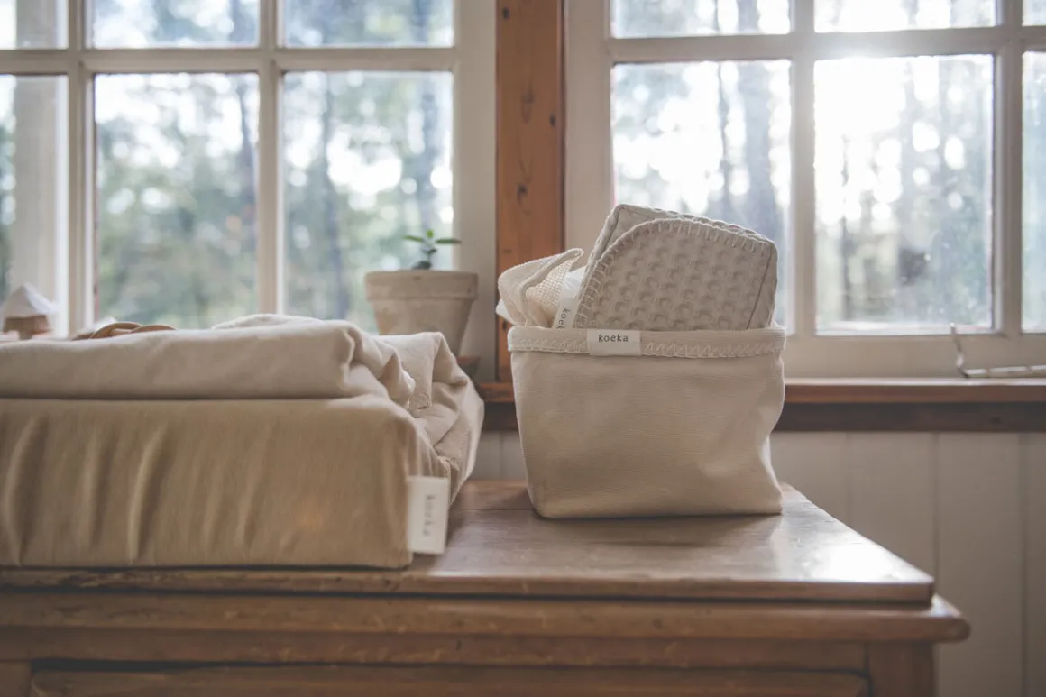 Koeka Commodemandje Oddi Warm White