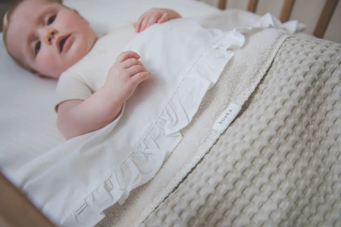 Koeka Wieglaken Ruffle Warm White 80x100 cm