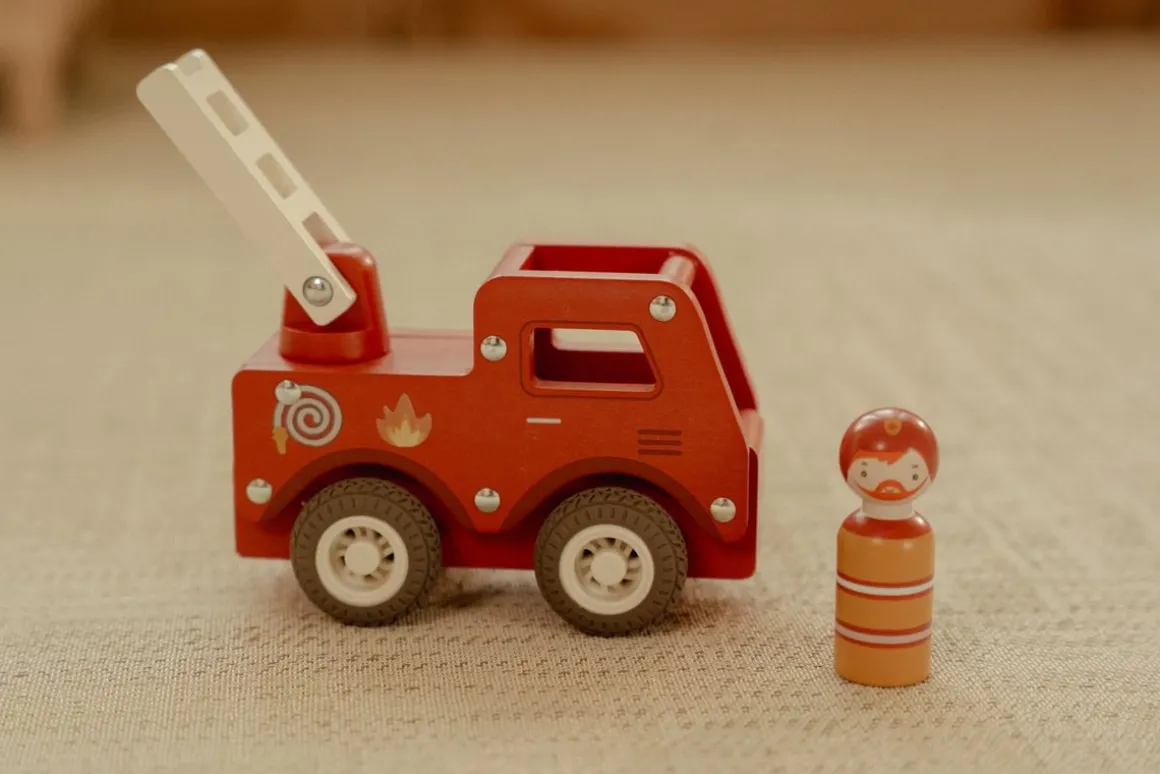 Little Dutch Brandweerwagen met Pegdoll