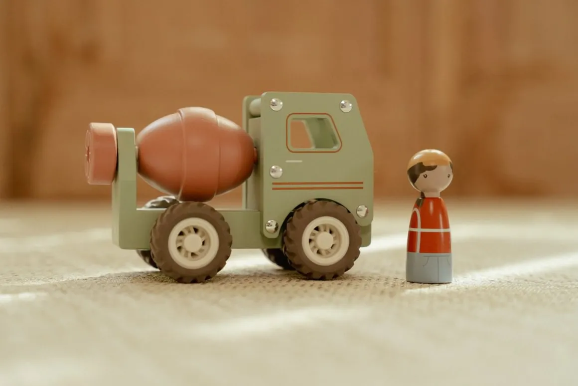 Little Dutch Cementwagen met Pegdoll