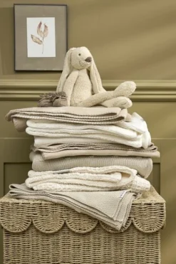 Meyco Baby Knots Ledikant Deken Soft Sand 100x150 cm