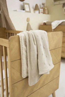 Meyco Baby Knots Teddy Ledikant Deken Soft Sand 100x150 cm