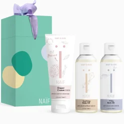 Naïf Newborn Essentials Giftset