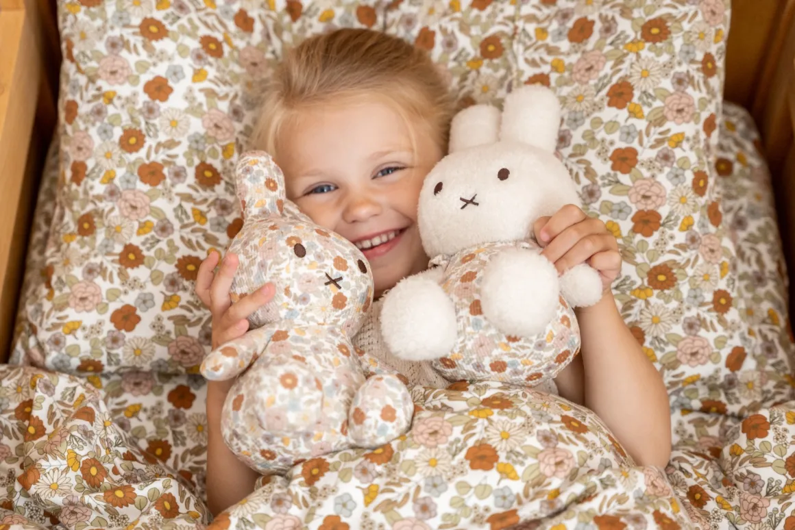 Nijntje Knuffel Vintage Little Flowers All Over 25 cm