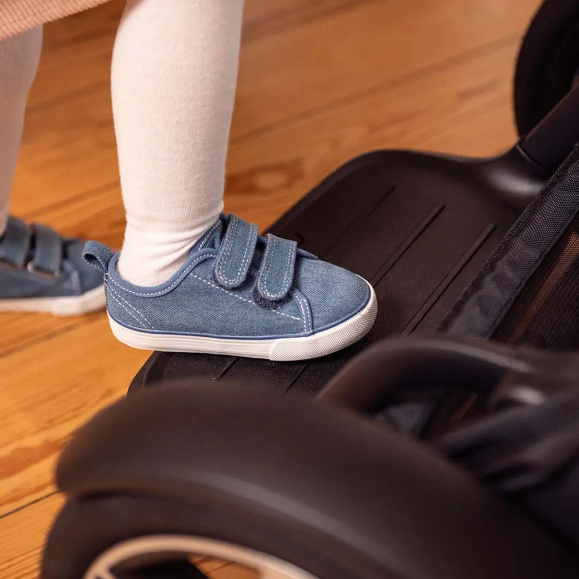 Nuna DEMI™ next Rider Board (Buggy Board) Black