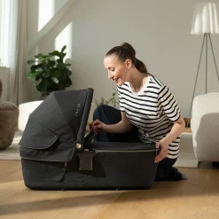 Nuna LYTL™ Opvouwbare Reiswieg Caviar