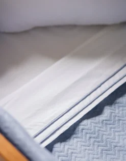 Poetree Kids Ledikant Laken Chevron Denim Blue (110x140cm)