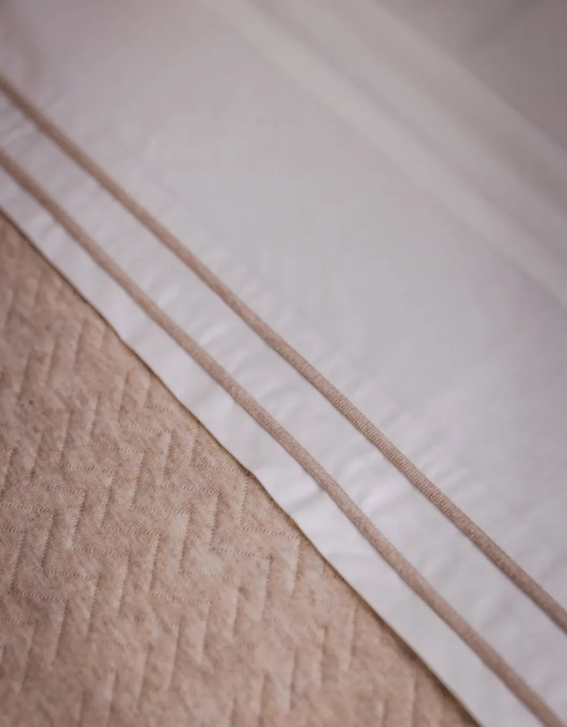 Poetree Kids Wieg Laken Chevron Light Camel (80x100cm)